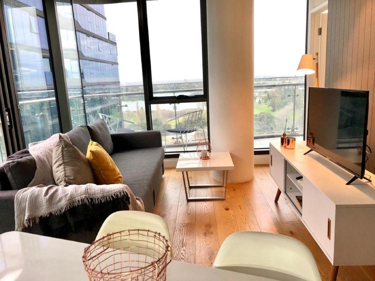 Readyset Apartments At Emerald Melbourne Dış mekan fotoğraf
