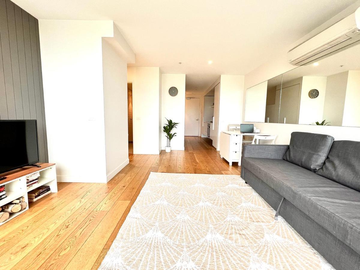 Readyset Apartments At Emerald Melbourne Dış mekan fotoğraf