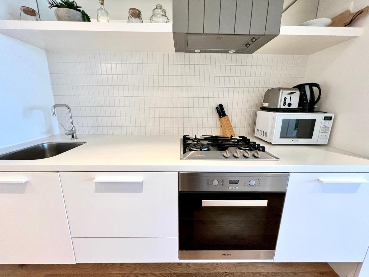 Readyset Apartments At Emerald Melbourne Dış mekan fotoğraf
