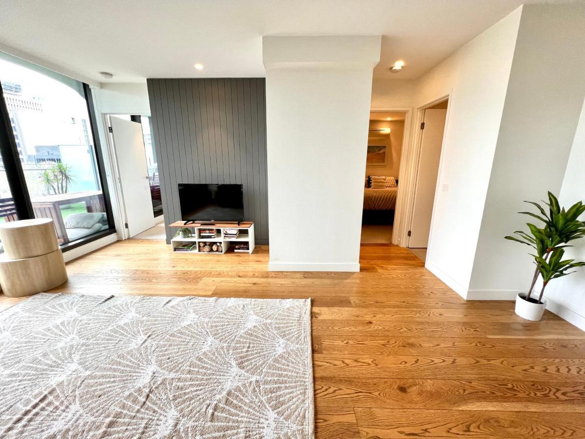 Readyset Apartments At Emerald Melbourne Dış mekan fotoğraf